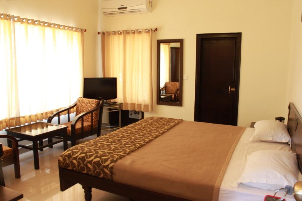 Hotel Utsav Dehradun Extérieur photo
