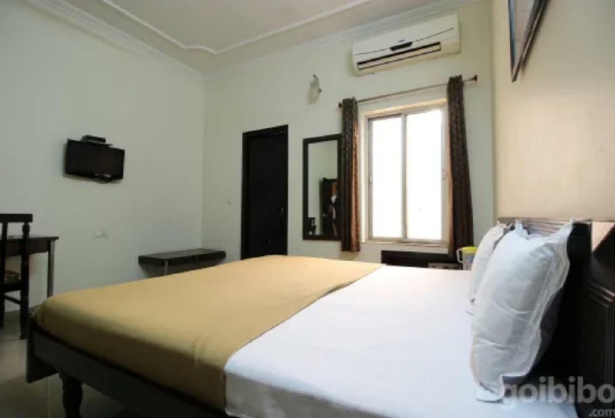 Hotel Utsav Dehradun Extérieur photo