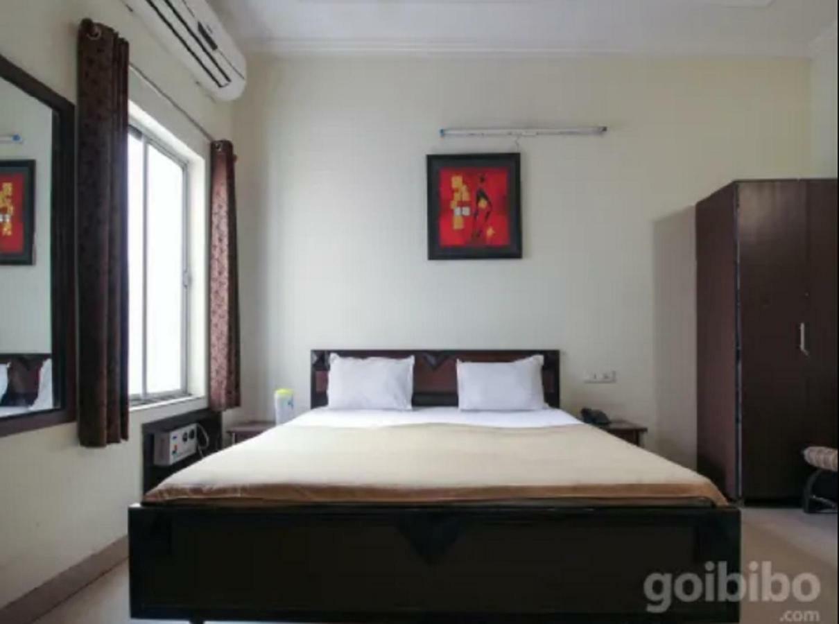 Hotel Utsav Dehradun Extérieur photo