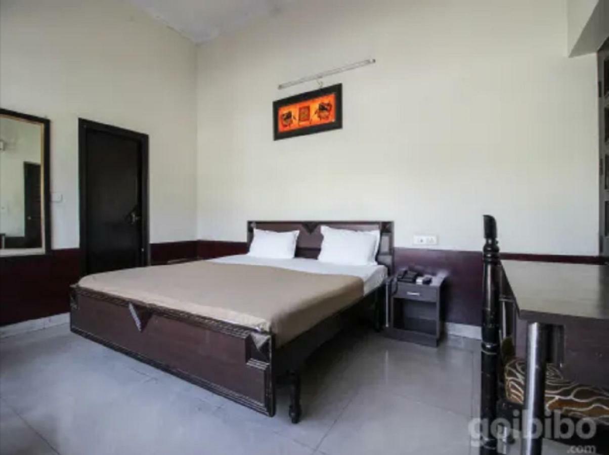 Hotel Utsav Dehradun Extérieur photo